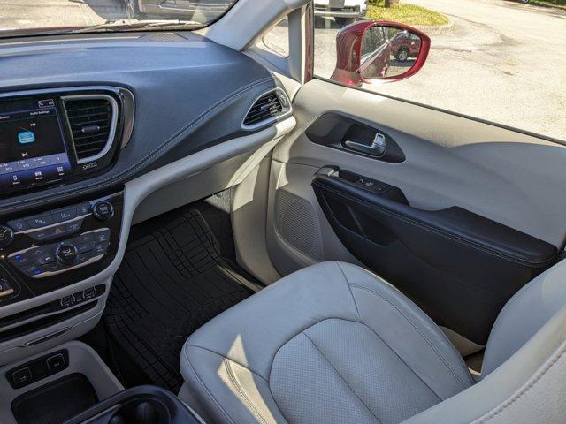 used 2021 Chrysler Pacifica car, priced at $18,991