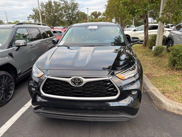 used 2021 Toyota Highlander car, priced at $27,791