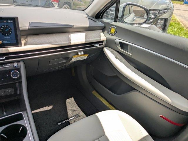 new 2025 Hyundai Sonata Hybrid car, priced at $30,338