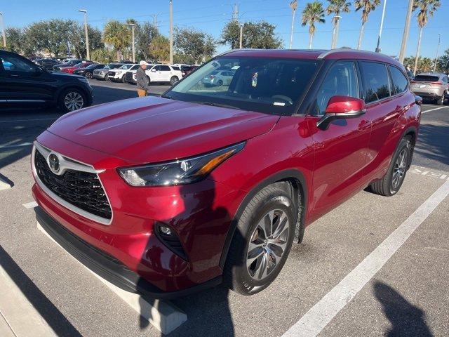 used 2022 Toyota Highlander car, priced at $28,541