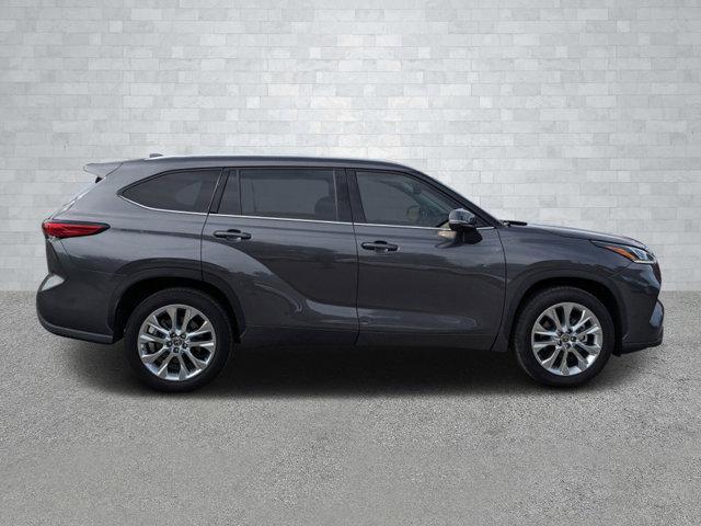 used 2022 Toyota Highlander car, priced at $38,121