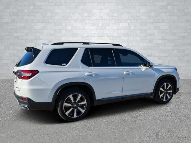 used 2025 Honda Pilot car, priced at $40,582