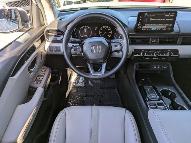 used 2025 Honda Pilot car, priced at $40,582