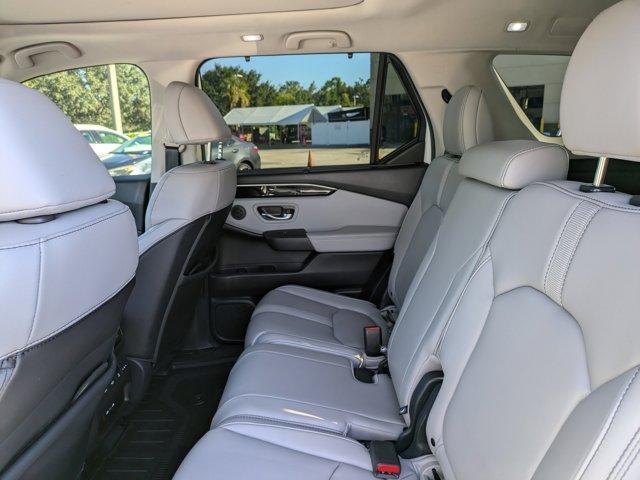 used 2025 Honda Pilot car, priced at $40,582