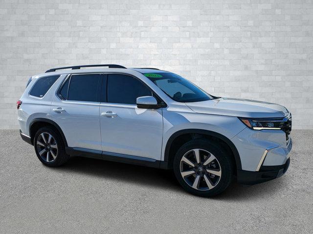 used 2025 Honda Pilot car, priced at $40,582