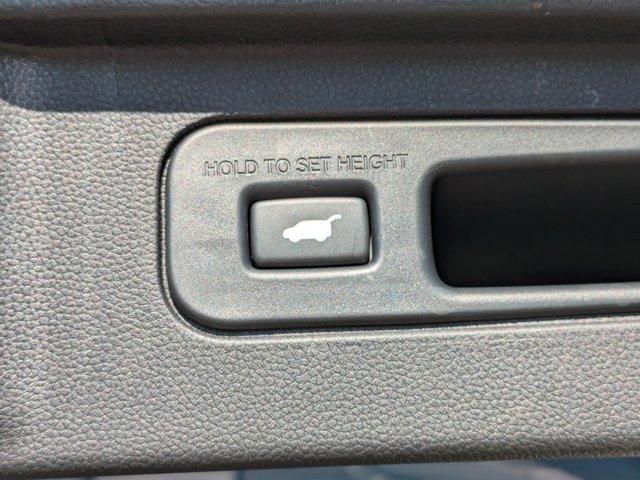 used 2025 Honda Pilot car, priced at $40,582