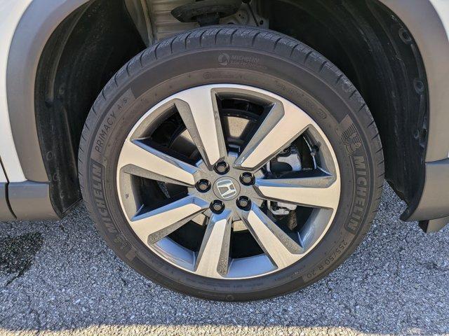 used 2025 Honda Pilot car, priced at $40,582