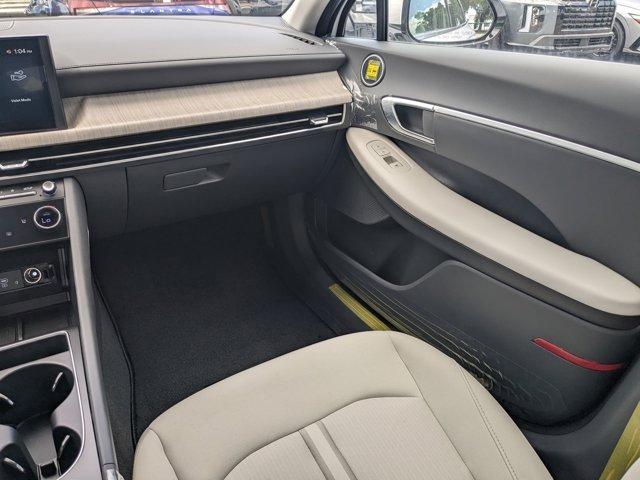 new 2025 Hyundai Sonata Hybrid car, priced at $30,420