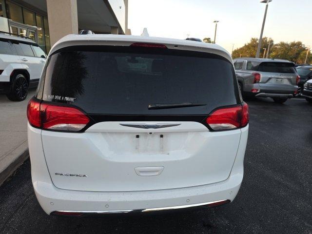 used 2018 Chrysler Pacifica car, priced at $10,691