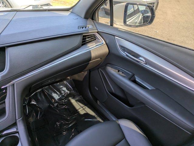 used 2024 Cadillac XT5 car, priced at $35,421