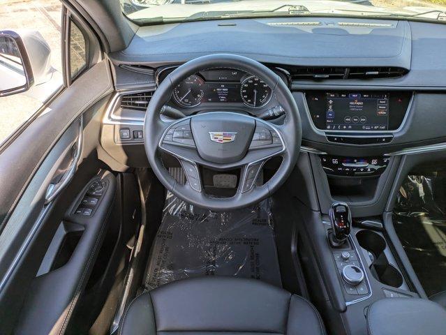 used 2024 Cadillac XT5 car, priced at $35,421