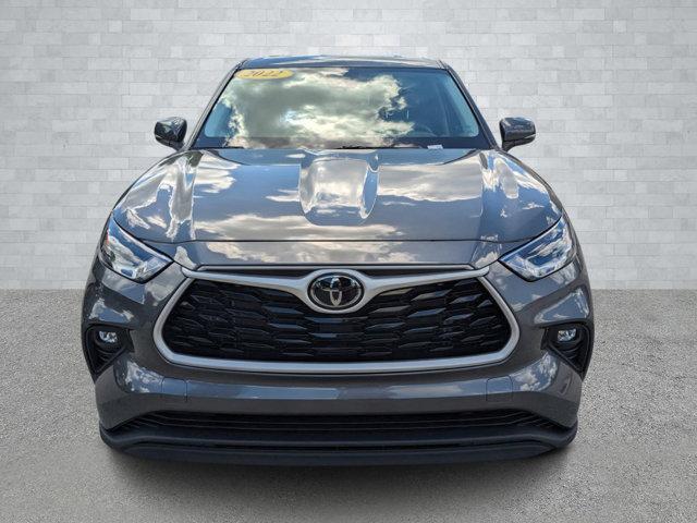 used 2022 Toyota Highlander car, priced at $28,303