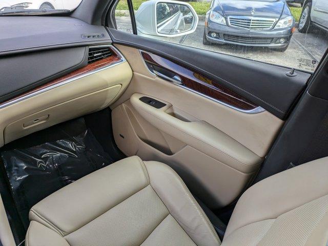 used 2017 Cadillac XT5 car, priced at $19,371