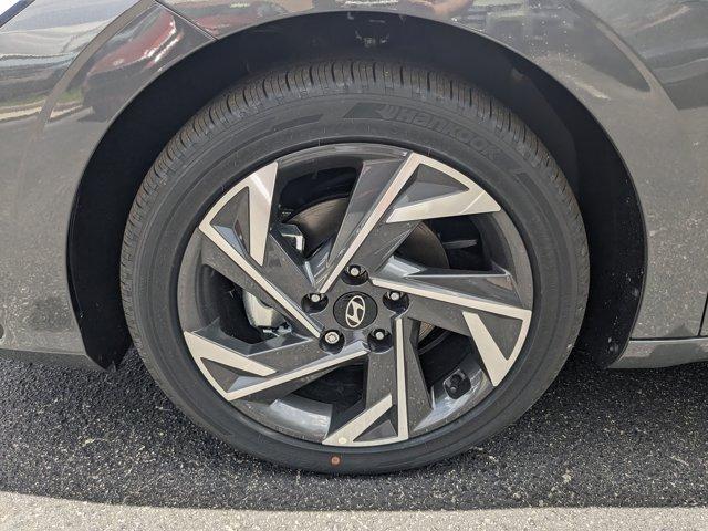 new 2025 Hyundai ELANTRA HEV car, priced at $26,238
