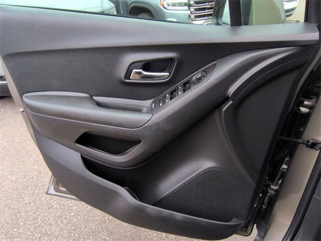 used 2021 Chevrolet Trax car, priced at $15,295