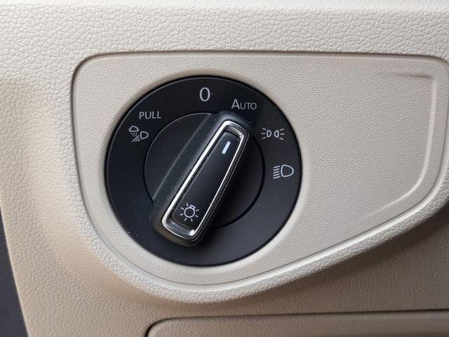 used 2021 Volkswagen Atlas car, priced at $21,595