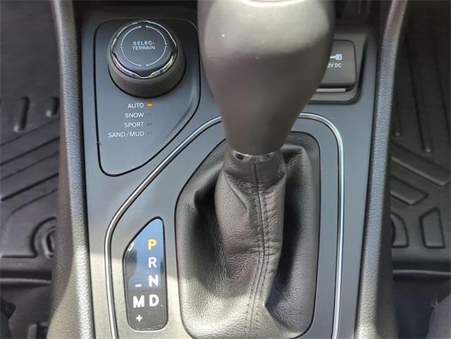 used 2021 Jeep Cherokee car, priced at $23,395