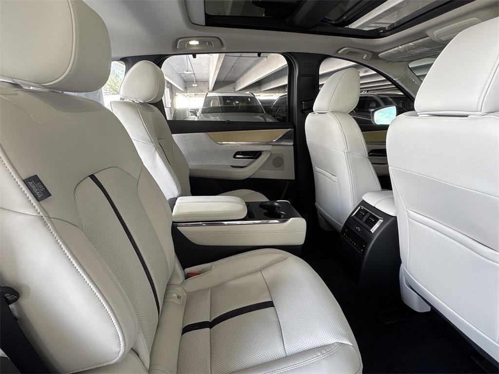 new 2025 Mazda CX-90 car, priced at $54,294