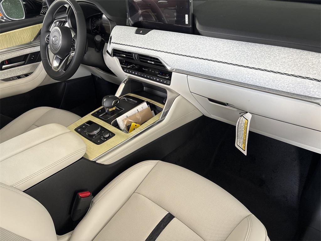 new 2025 Mazda CX-90 car, priced at $54,294