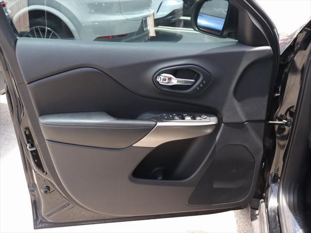 used 2019 Jeep Cherokee car, priced at $12,998
