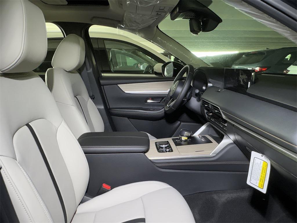 new 2025 Mazda CX-70 car, priced at $44,283