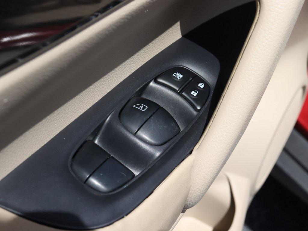 used 2015 Nissan Rogue car, priced at $7,888