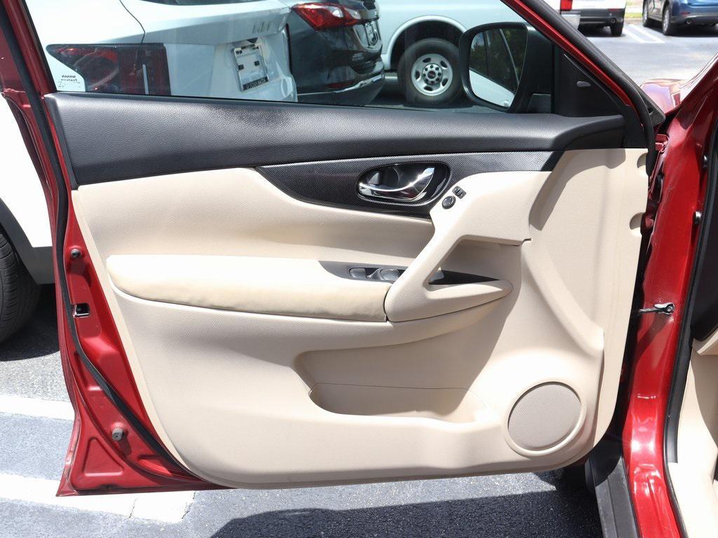 used 2015 Nissan Rogue car, priced at $7,888