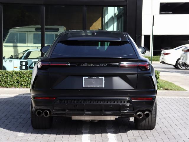 used 2022 Lamborghini Urus car, priced at $229,990