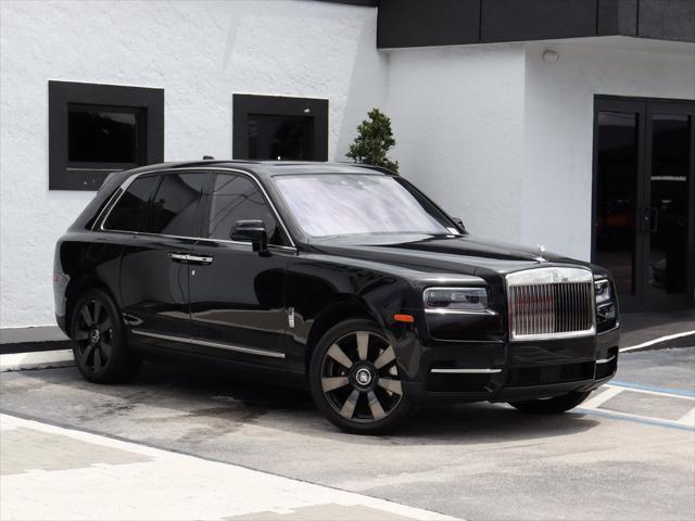 used 2022 Rolls-Royce Cullinan car, priced at $309,990