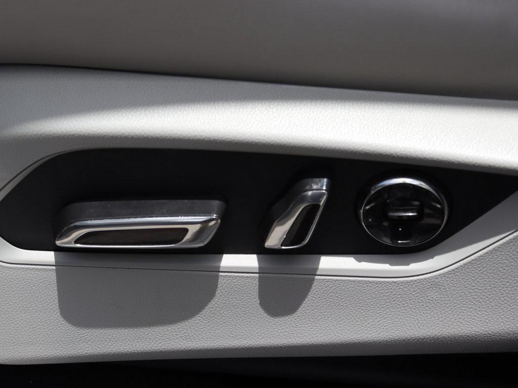 used 2019 Acura RDX car, priced at $21,900