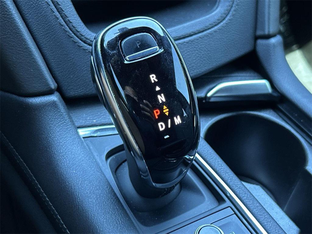 used 2022 Cadillac XT5 car, priced at $33,777