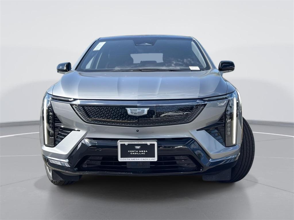 new 2025 Cadillac OPTIQ car, priced at $55,615