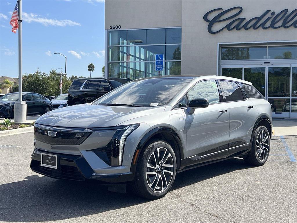 new 2025 Cadillac OPTIQ car, priced at $55,615