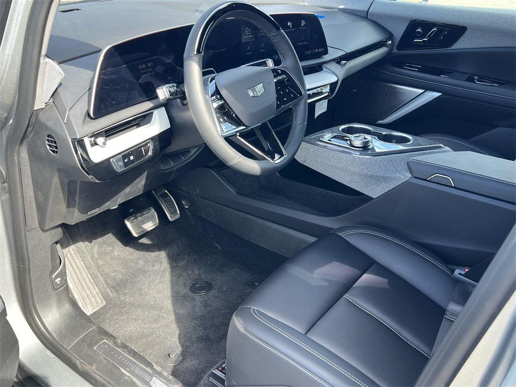 new 2025 Cadillac OPTIQ car, priced at $55,615