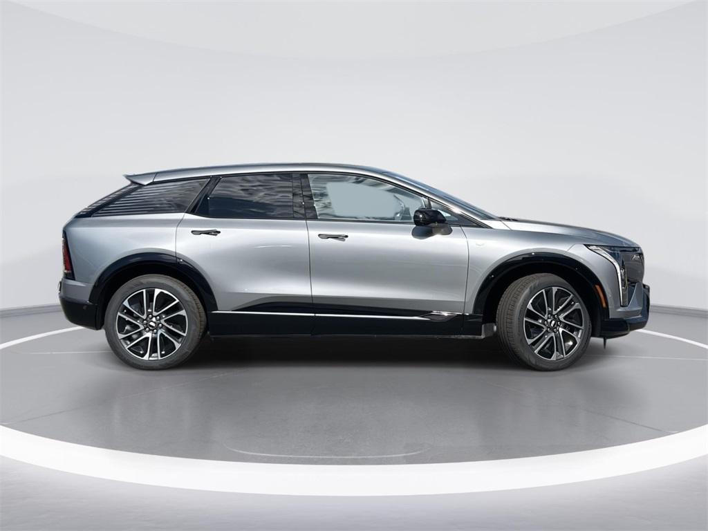 new 2025 Cadillac OPTIQ car, priced at $55,615