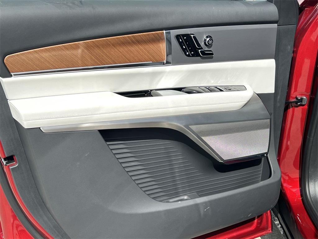 new 2026 Cadillac VISTIQ car, priced at $81,615