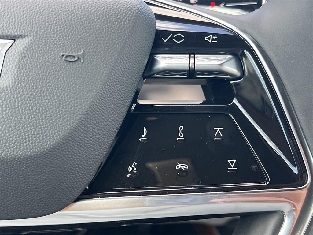 new 2026 Cadillac VISTIQ car, priced at $81,615