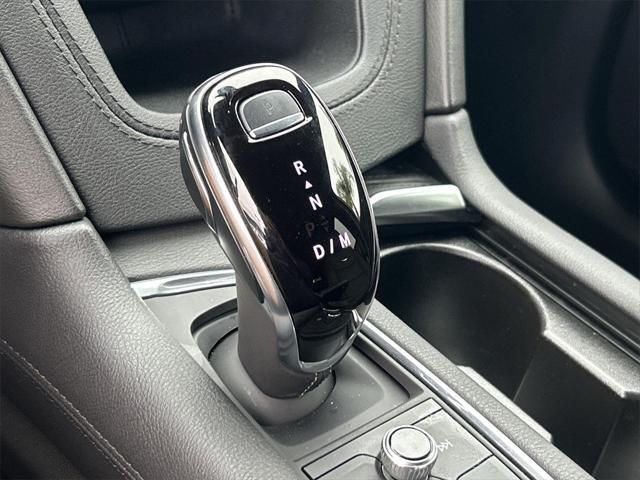 used 2022 Cadillac XT5 car, priced at $33,979