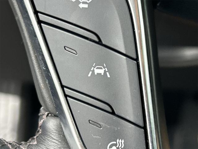 used 2022 Cadillac XT5 car, priced at $33,979
