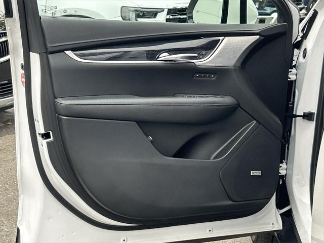 used 2022 Cadillac XT5 car, priced at $33,979