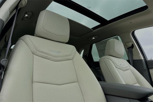 new 2024 Cadillac XT5 car, priced at $46,505
