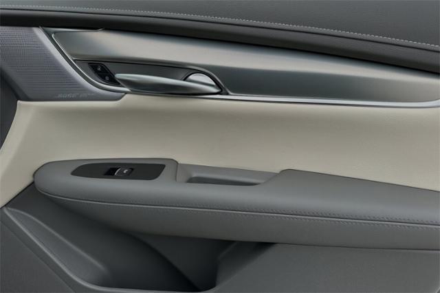 new 2024 Cadillac XT5 car, priced at $46,505