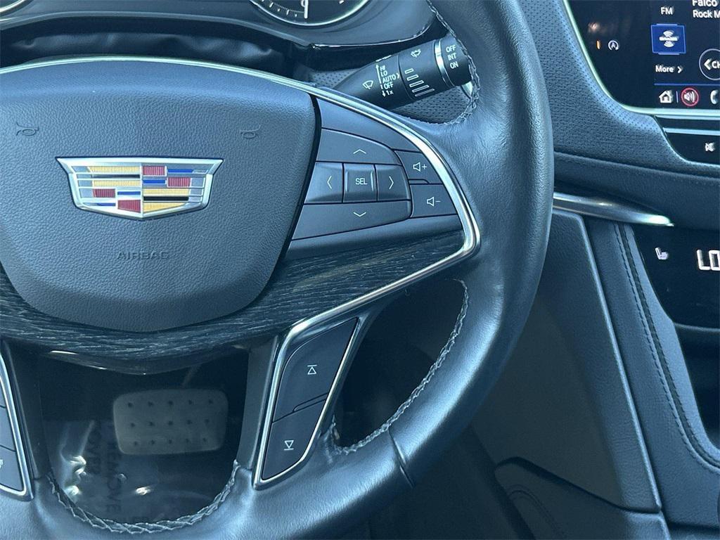 used 2022 Cadillac XT5 car, priced at $30,277