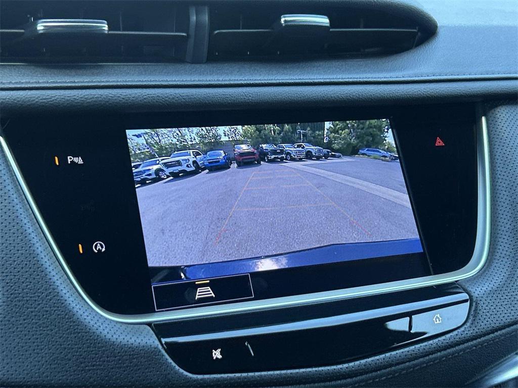 used 2022 Cadillac XT5 car, priced at $30,277