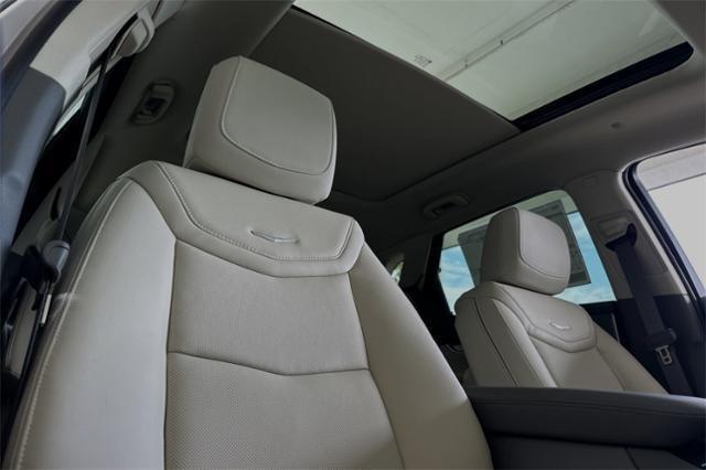 new 2024 Cadillac XT5 car, priced at $47,033
