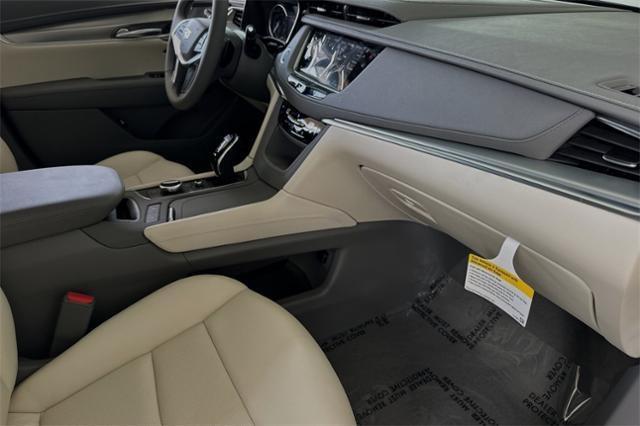 new 2024 Cadillac XT5 car, priced at $47,033