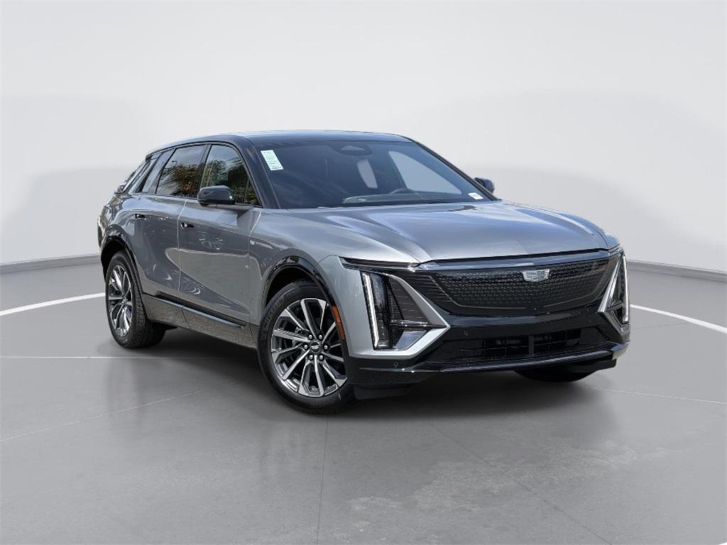 new 2025 Cadillac LYRIQ car, priced at $61,090