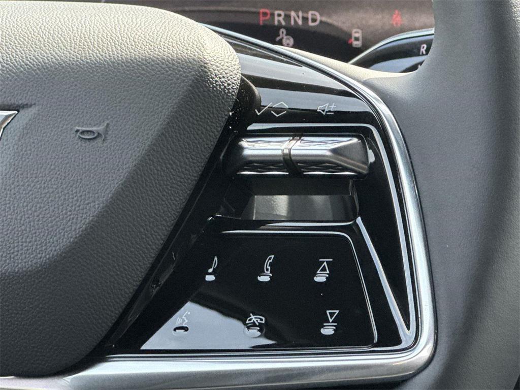 new 2025 Cadillac LYRIQ car, priced at $61,090