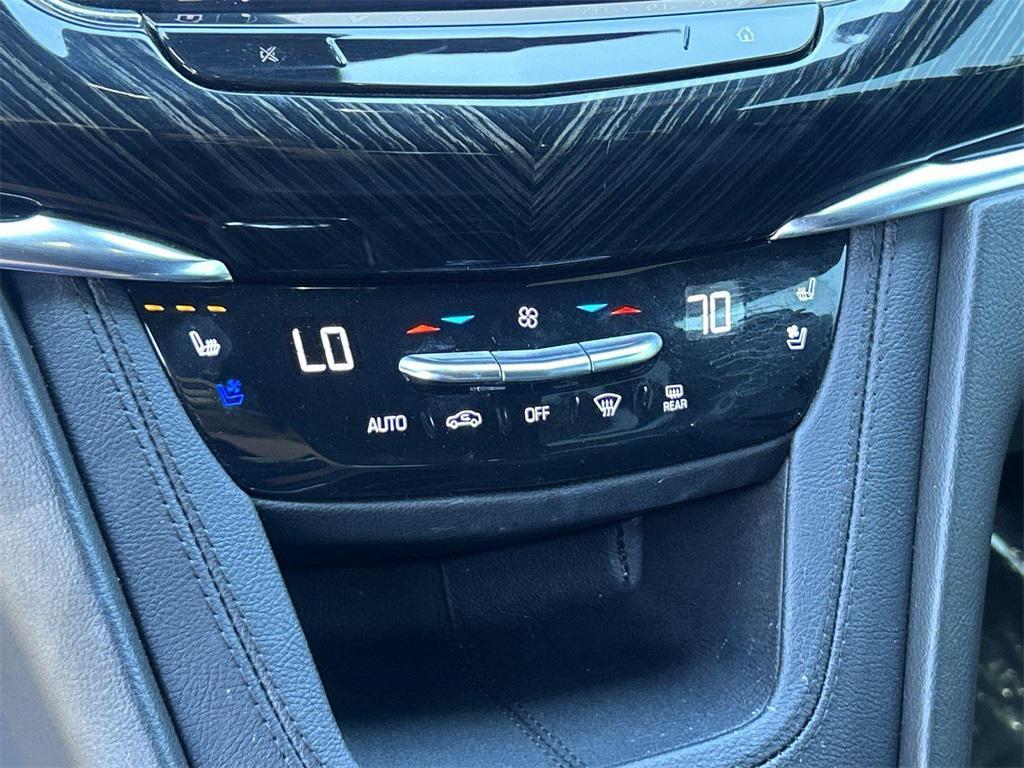 used 2023 Cadillac XT6 car, priced at $35,447