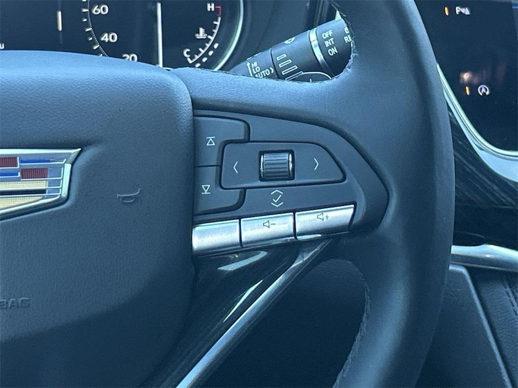 used 2023 Cadillac XT6 car, priced at $35,447